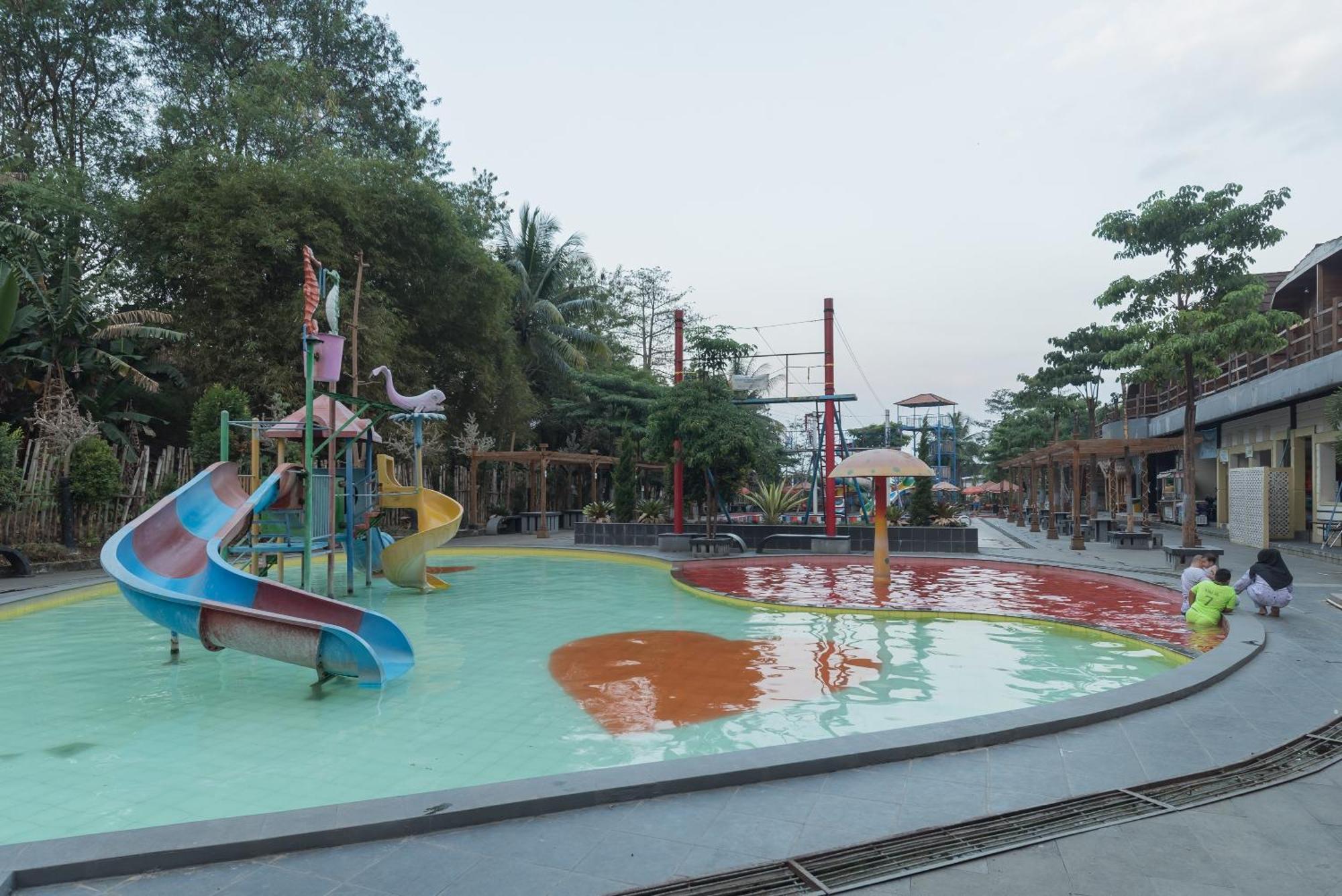 Urbanview Hotel Cianjur City Park By Reddoorz 외부 사진